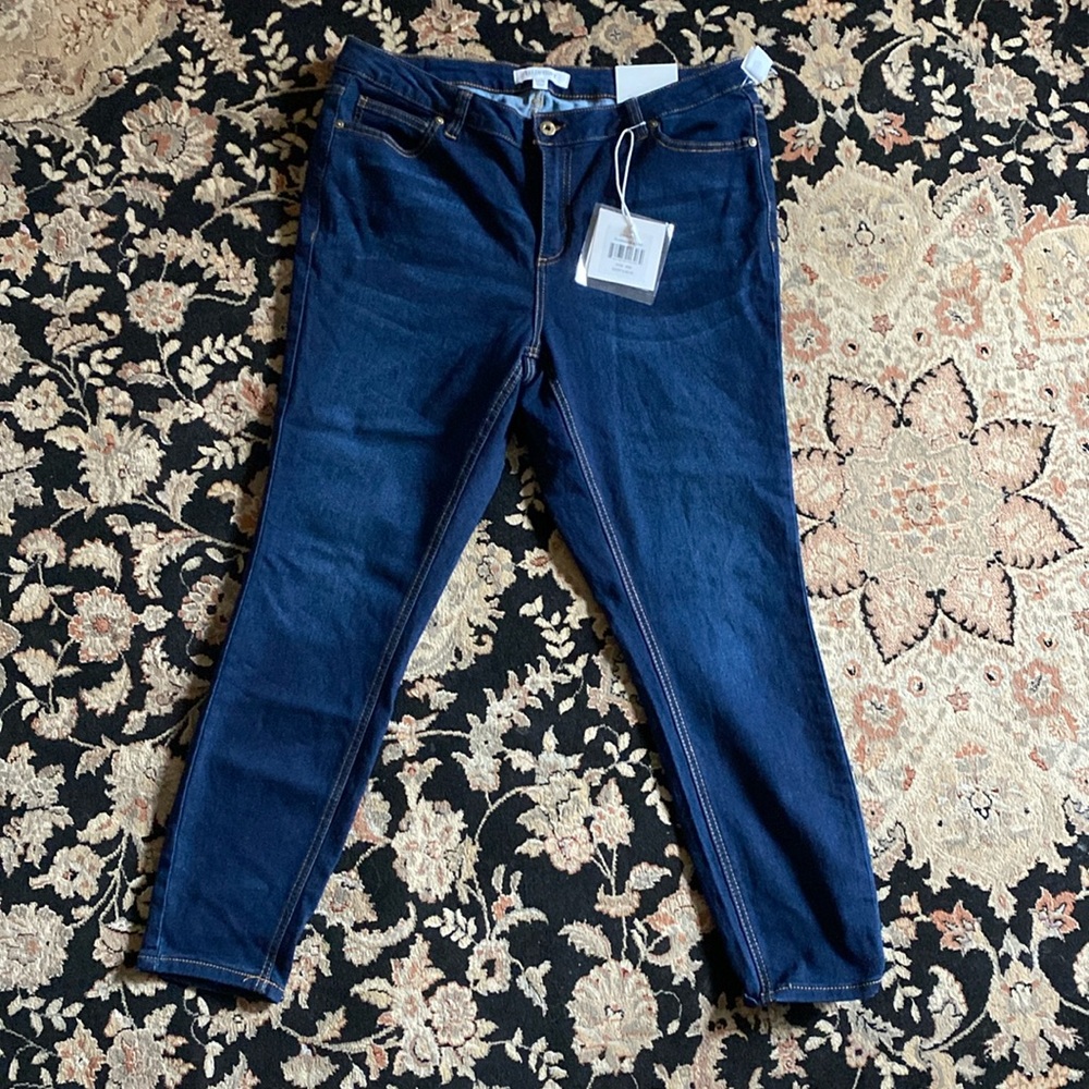 NWT Ellen Tracy size 16w and classic mid rise skinny jean